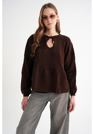 6950 Kadın Yakası Bağcıklı Pileli Triko Kazak Kahve Kahve