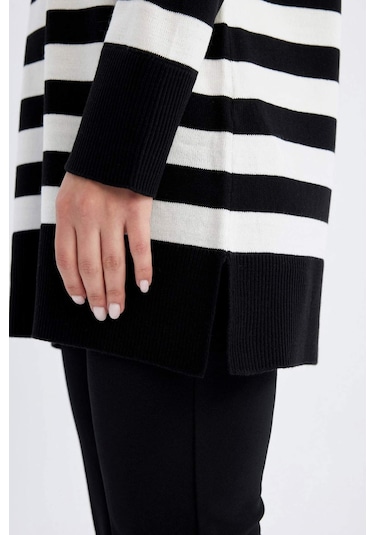 Defacto Regular Fit Bisiklet Yaka Çizgili Yırtmaçlı Uzun Kollu Triko Kazak Tunik Z9007AZ24AUBK81 Siyah