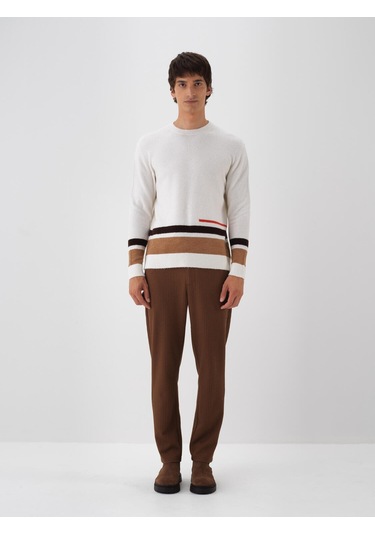 Ekru Yumuşak Dokulu Regular Fit Kazak 801820 Ekru