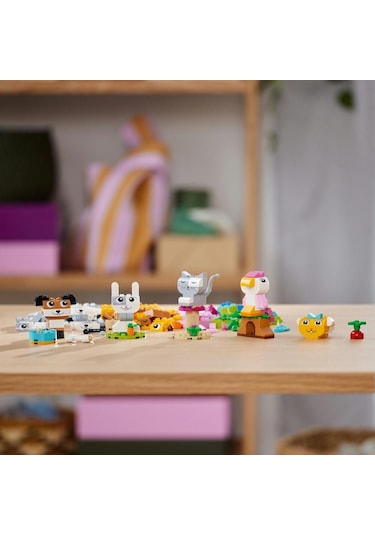 LEGO® Classic Yaratıcı Evcil Hayvanlar 11034 5+ Yaratıcı Oyuncak Yapım Seti - 450 Parça