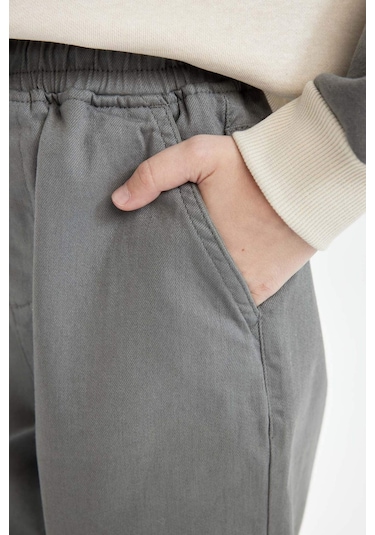 DeFacto Erkek Çocuk Bağcıklı Beli ve Paçası Lastikli Cepli Jogger Gabardin Pantolon C7577A824WNKH401