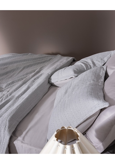 Madame Coco Feolette Çift Kişilik Yatak Örtüsü - Gri Gri