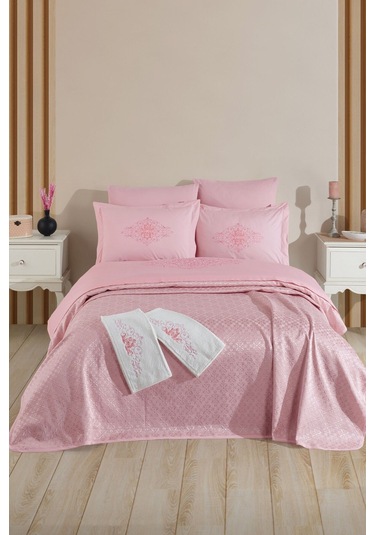 Tivoli Kabartma Nakışlı Pike Takımı Havlulu 8 Parça Evlilik Seti - Diana - Pudra Pudra Pudra