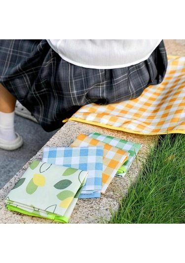 Xuweiwei Kırmızı Beyaz Renkli Kokusuz Kamp Piknik Örtüsü Su Geçirmez Katlanır