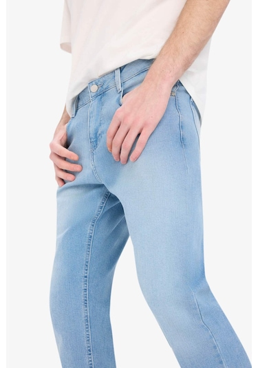 DeFacto Sergio Regular Fit Normal Kalıp Normal Bel Boru Paça Jean Pantolon E2734AX25SPNM39 DeFacto Sergio Regular Fit Normal Kalıp Normal Bel Boru Paça Jean Pantolon E2734AX25SPNM39