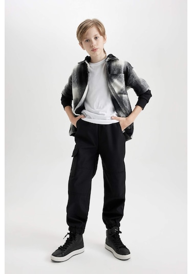 DeFacto Erkek Çocuk Beli ve Paçası Lastikli Kargo Cepli Pelüş Polar Astarlı Siyah Jogger Pantolon D3460A824WNBK81 DeFacto Erkek Çocuk Beli ve Paçası Lastikli Kargo Cepli Pelüş Polar Astarlı Siyah Jogger Pantolon D3460A824WNBK81
