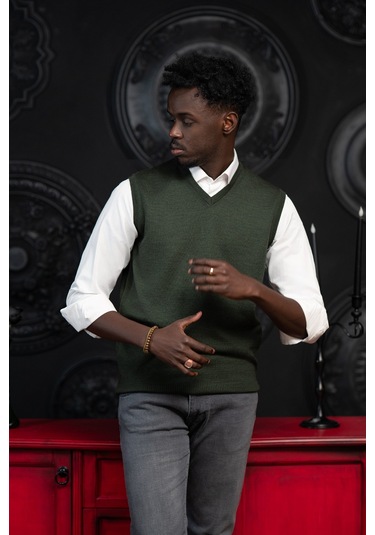 V Yaka Regular Fit Yünlü Kolsuz Triko Süveter Yeşil