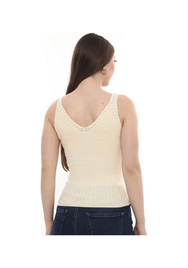 Monox Kadın Bluz V Yaka Gofre Nakışlı Yazlık Triko Atlet Bej