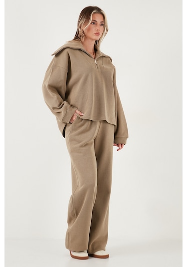 Lela Pamuklu Oversize Fit Yarım Fermuarlı Yaka Uzun Kollu Triko Bayan Takım 68351218 Haki Lela Pamuklu Oversize Fit Yarım Fermuarlı Yaka Uzun Kollu Triko Bayan Takım 68351218 Haki