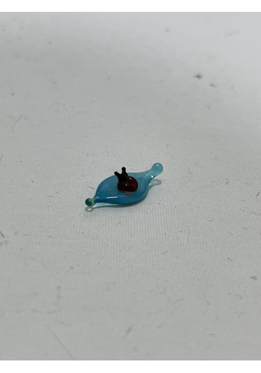 El Yapımı Mini Murano Cam Yaprak Üstü Uğur Böceği Biblo A157-08