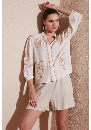 Lela Nakış Işlemeli Truvakar Kol Hakim Yaka Pamuklu Şile Bezi Bayan Gömlek 611Bz0044 Ekru-Bej