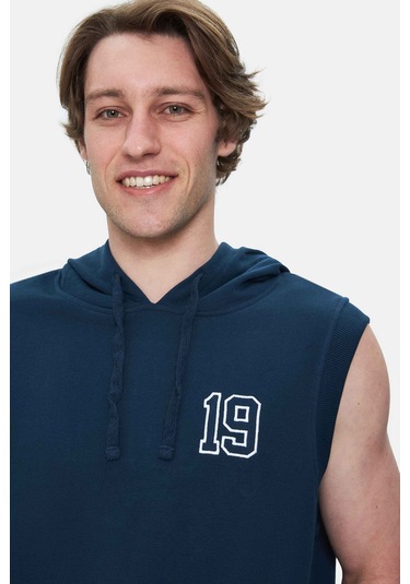 Ucla Hewıtt Lacivert Nakışlı Sıfır Kol Sweatshirt Oversize Erkek Sweatshirt Lacivert