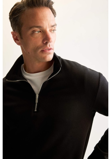 DeFacto Siyah 3 İplik Pamuklu Şardonlu İçi Polarlı Comfort Regular Fit Rahat Kalıp Dik Yaka Fermuarlı Kalın Sweatshirt D9067AXNSBK81