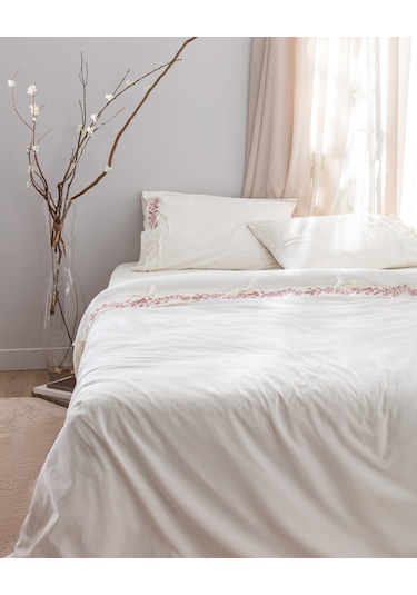 Madame Coco Relief Çift Kişilik %100 Pamuk Bağlamalı Nevresim Takımı - Ekru/kırmızı Çok Renkli