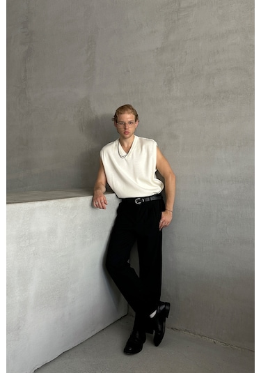 Erkek V Yaka Oversize Süveter Ekru