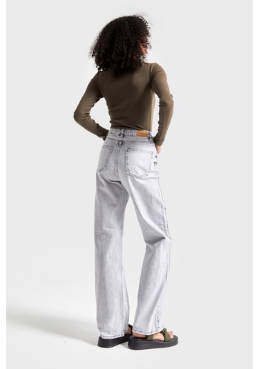 Itsbasic Kadın Gri Renk Doris Straight Fit %100 Koton Denim Jean