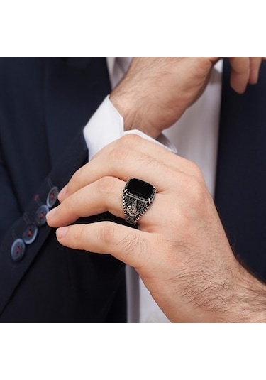 Tuğra Desenli Kare Oniks Taşlı 925 Gümüş Erkek Yüzük