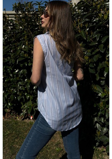 Kadın Mavi Çizgili, Dokulu Yazlık Kumaş, Yarım Patlı, Sıfır Kollu Bluz Mavi