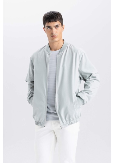 DeFacto Su İtici Hafif İnce Bomber Mont Ceket Kolej Yaka Fermuarlı Cepli Mevsimlik D7447AX24AUGN1255 Yeşil DeFacto Su İtici Hafif İnce Bomber Mont Ceket Kolej Yaka Fermuarlı Cepli Mevsimlik D7447AX24AUGN1255 Yeşil