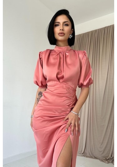 The İstanbul Pudra Büzgülü Saten Elbise Pudra