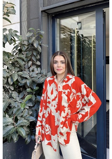 Kadın Kırmızı Uzun Kol, Arkası Pliseli, Salaş Dökümlü, Viskon Gömlek Kırmızı