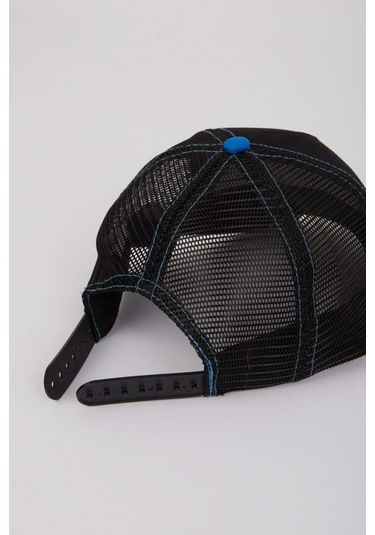 DeFacto Erkek Çocuk Marvel Avengers Etiket Baskılı Pamuklu Cap Şapka D9790A825SMBK27