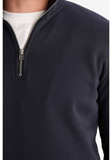 Defacto Regular Fit Dik Yaka Yarım Fermuarlı İçi Yumuşak Tüylü Basic Düz Sweatshirt X7405az25aunv91 Lacivert Defacto Regular Fit Dik Yaka Yarım Fermuarlı İçi Yumuşak Tüylü Basic Düz Sweatshirt X7405az25aunv91 Lacivert