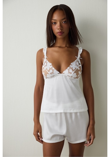 Penti Kırık Beyaz Bridal Delicate Dantelli Çeyizlik Şortlu Pijama Takımı
