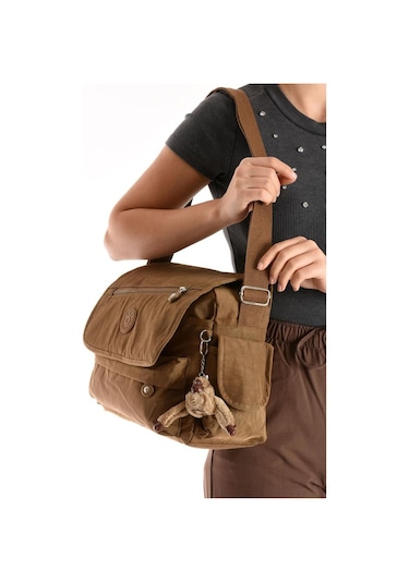 Postacı Okul Çantası Çapraz Askılı Büyük Boy 33 27 Cm Askı Uzunluğu 130 Cm Çok Cepli Kapaklı Omuz Taba