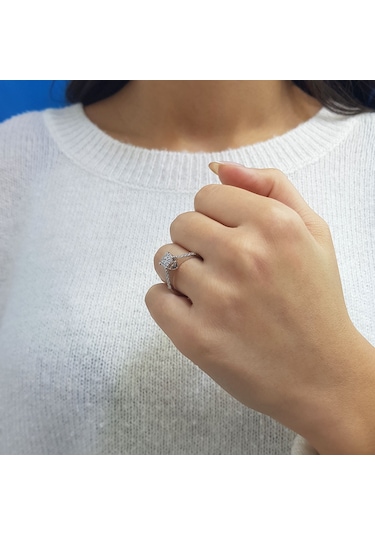 Lova 1 Karat Tektaş Görünümlü Pırlanta Yüzük - 1040541