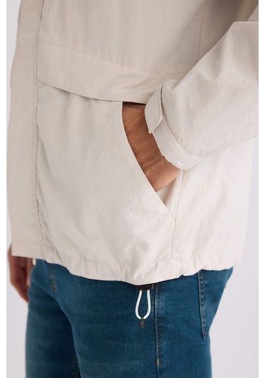 DeFacto Regular Fit Kapüşonlu Fermuarlı Cepli Mevsimlik Baharlık Yağmurluk D6305AX25SPBG802