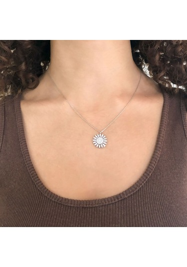 Ferizz Zirkon Taşlı Papatya Model Gümüş Kolye Gk-320