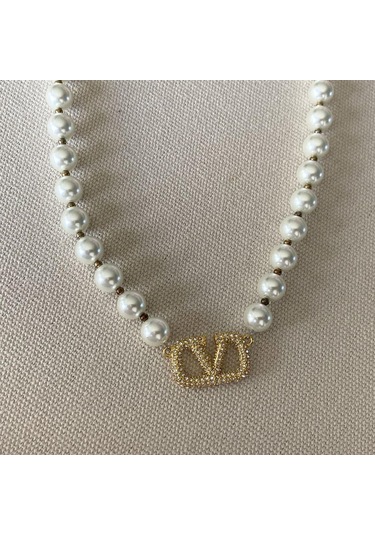 V Taşlı Çelik İnci Kolye Çok renkli