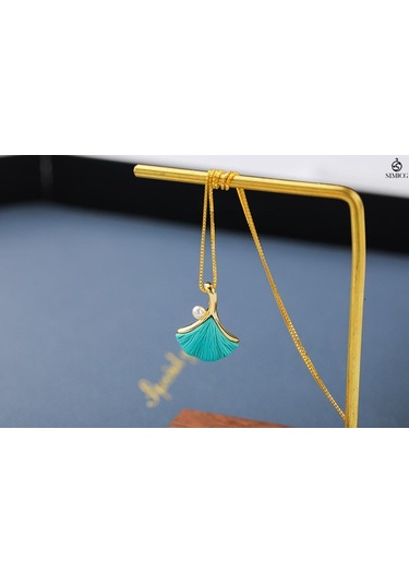Ginkgo Yaprağı İşlemeli Turkuaz Altın Kaplama İnci Köprücük Kemiği Kolye Altın