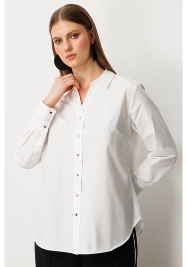 Ekol Kadın Büyük Beden Önü Düğmeli Polo Yaka Gömlek 3549 Ekru Ekru