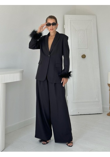 Siyah Kol Ucu Tüylü Ceket - Pantolon Takım Siyah
