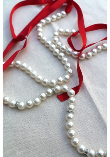 Kırmızı Kurdeleli Krem İncili Söz & Nişan Kurdelesi