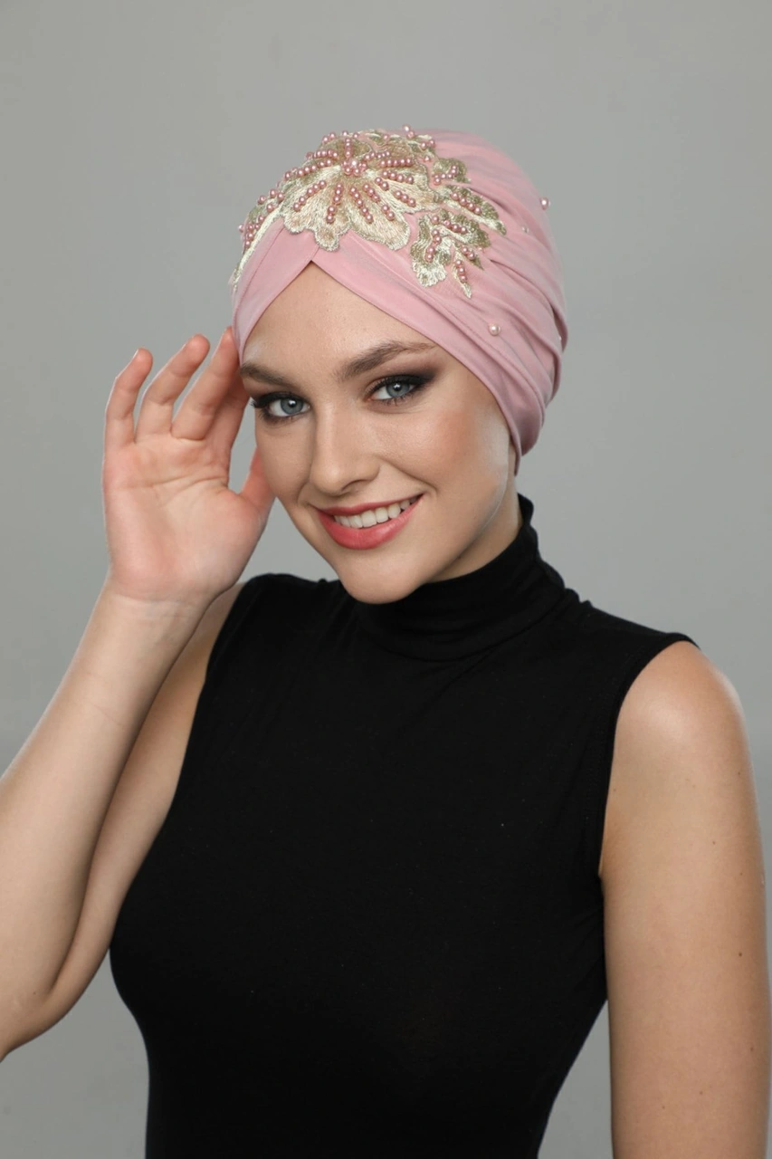 Kopma Astarlı Işlemeli Pudra Sarı Dantel Motifli Hazır Türban Tesettür Abiye Bone Pudra Sarı