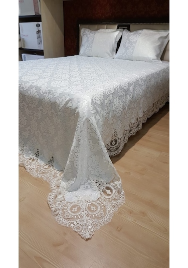 Finezza Beste Fransız Dantelli Simli Jakar Kumaş Krem Yatak Örtüs Krem