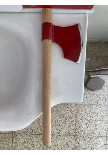 Çankaya Kırmız Ahşap Saplı Balta