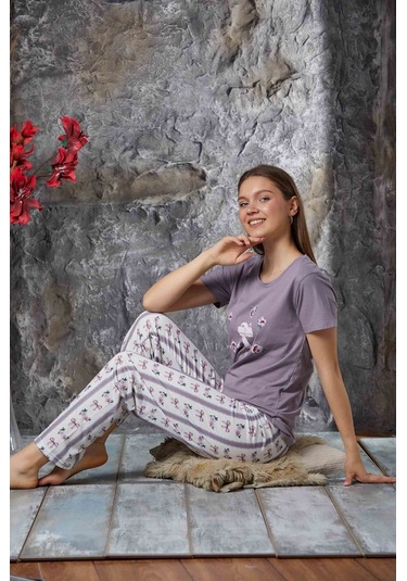 Lukitus Desenli Likralı Kısa Kol Kadın Pijama Takımı Mor