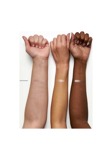 Golden Rose Nude Look Highlighting Glow Pen