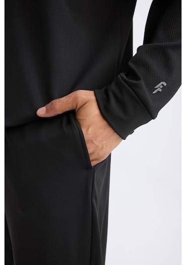 DeFactoFit Sporcu Jogger Eşofman Altı Standart Fit Beli Paçası Lastikli Cepli C9174AX24AUBK81