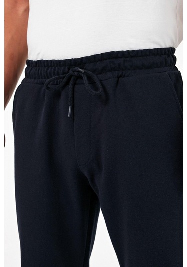 Kalın Lacivert Erkek Eşofman Altı Jogger Arka Cepli Paça Lastikli Regular Fit Şardonsuz Cmre97 Lacivert Kalın Lacivert Erkek Eşofman Altı Jogger Arka Cepli Paça Lastikli Regular Fit Şardonsuz Cmre97 Lacivert