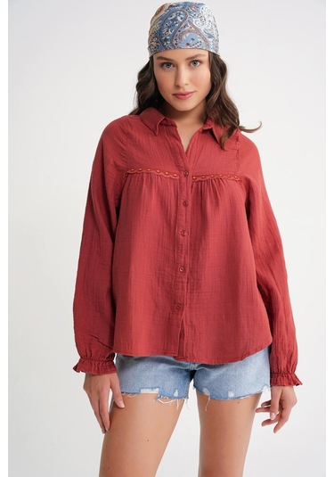 4677 Kadın Dantel Detaylı Müslin Gömlek Kızılcık Kızılcık