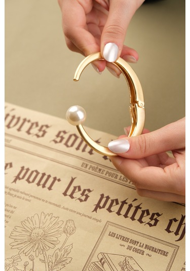 Çildan Womens Gold Özel Tasarım İnci Detaylı Kelepçe Bileklik Altın - Gold