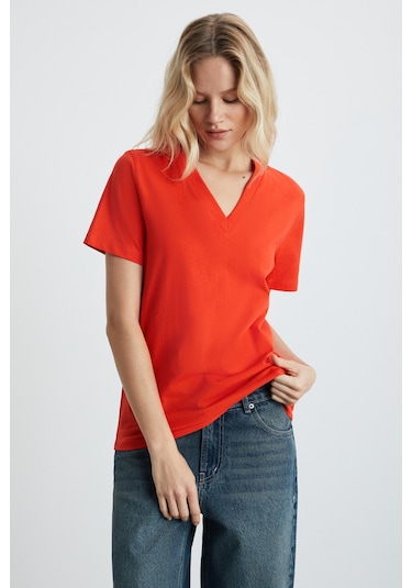Alıne Kadın %100 Organik Pamuk Derin V Yakalı Comfort Fit Kırmızı T-shirt