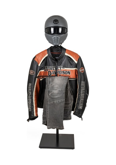 Biker Butler Kask Askılı Metal Dilsiz Uşak Motosiklet Tutkunlarına Özel Siyah1