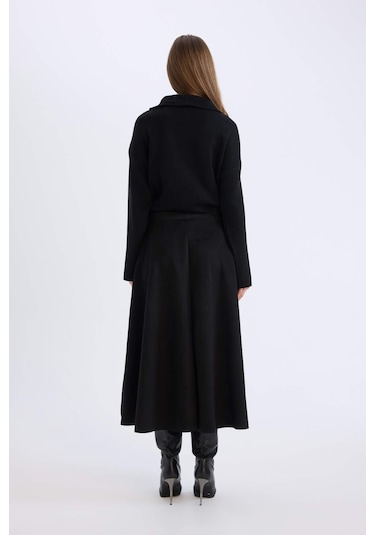 DeFacto A Kesim Basic Düz Süet Midi Etek E5405AX24WNBK81 Siyah DeFacto A Kesim Basic Düz Süet Midi Etek E5405AX24WNBK81 Siyah