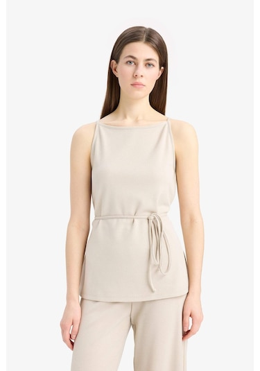 DeFacto Regular Fit Kayık Yaka Bağcıklı Pike Kolsuz Bluz	 E5778AX25SPBG187